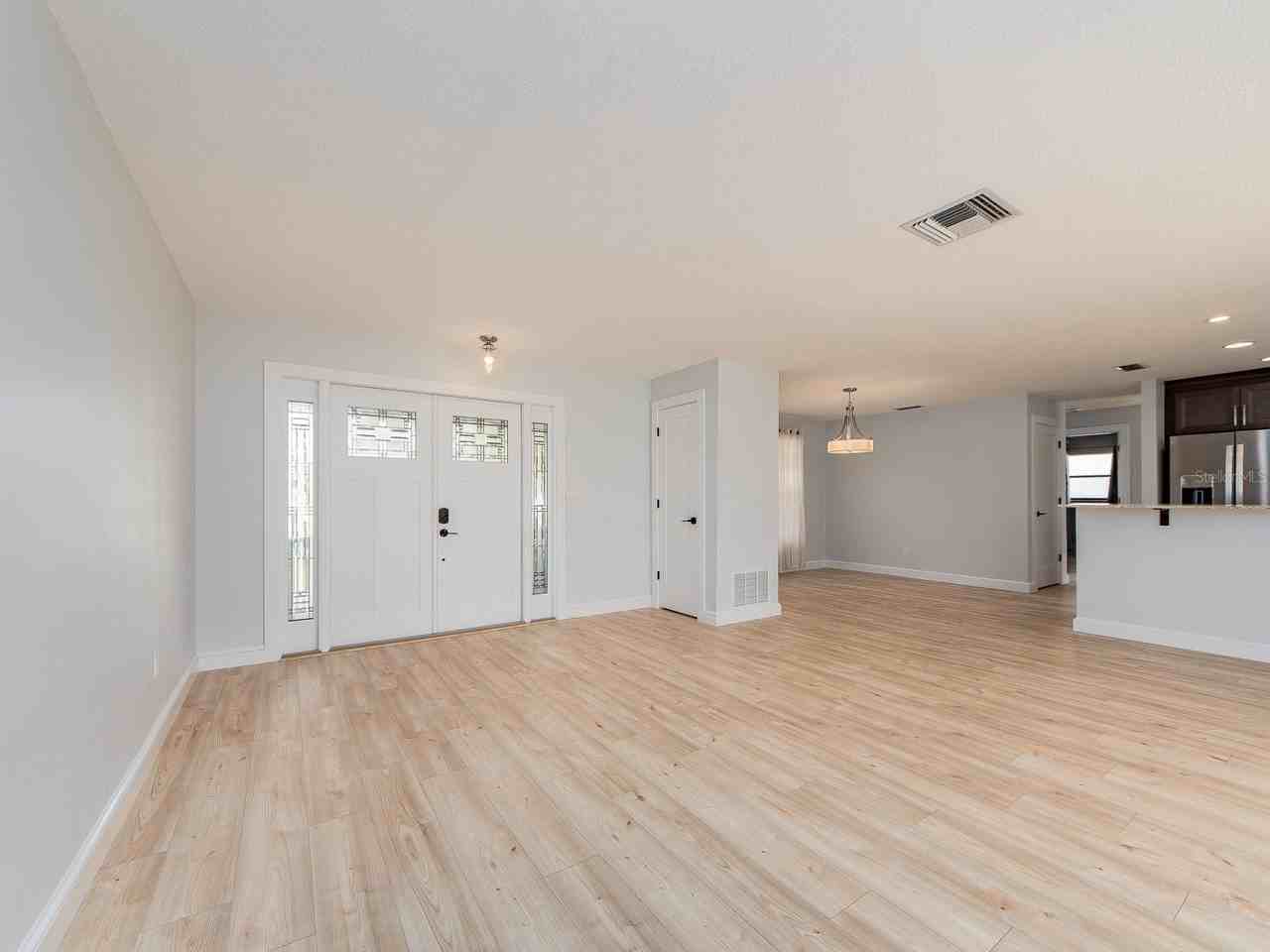 110 17th St - Photo 5 of 34