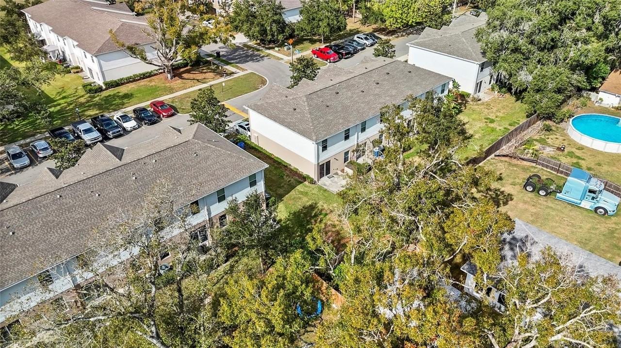 4431 Ashburn Square Dr - Photo 3 of 25