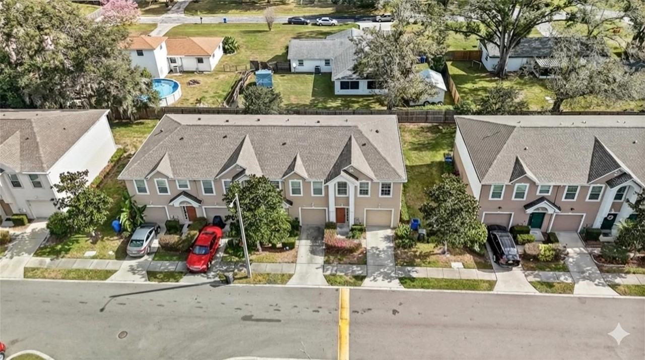 4431 Ashburn Square Dr - Photo 5 of 25