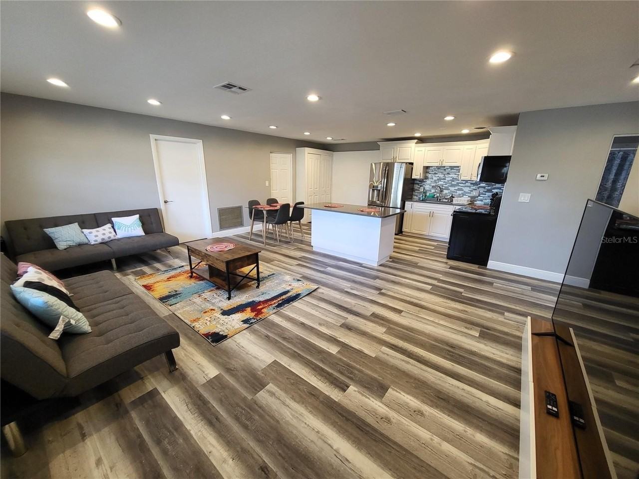 5624 Lime Way #A - Photo 5 of 27