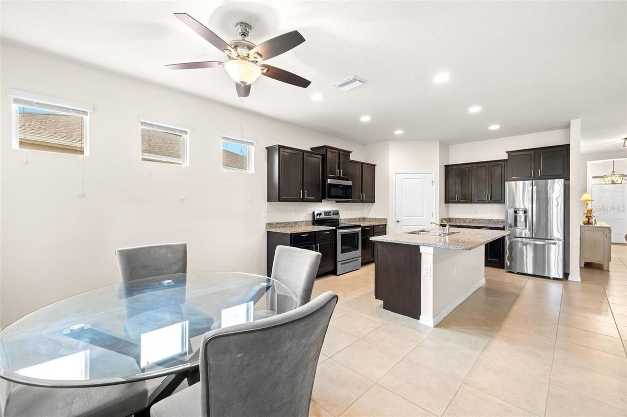 13562 Paddington Way - Photo 7 of 39