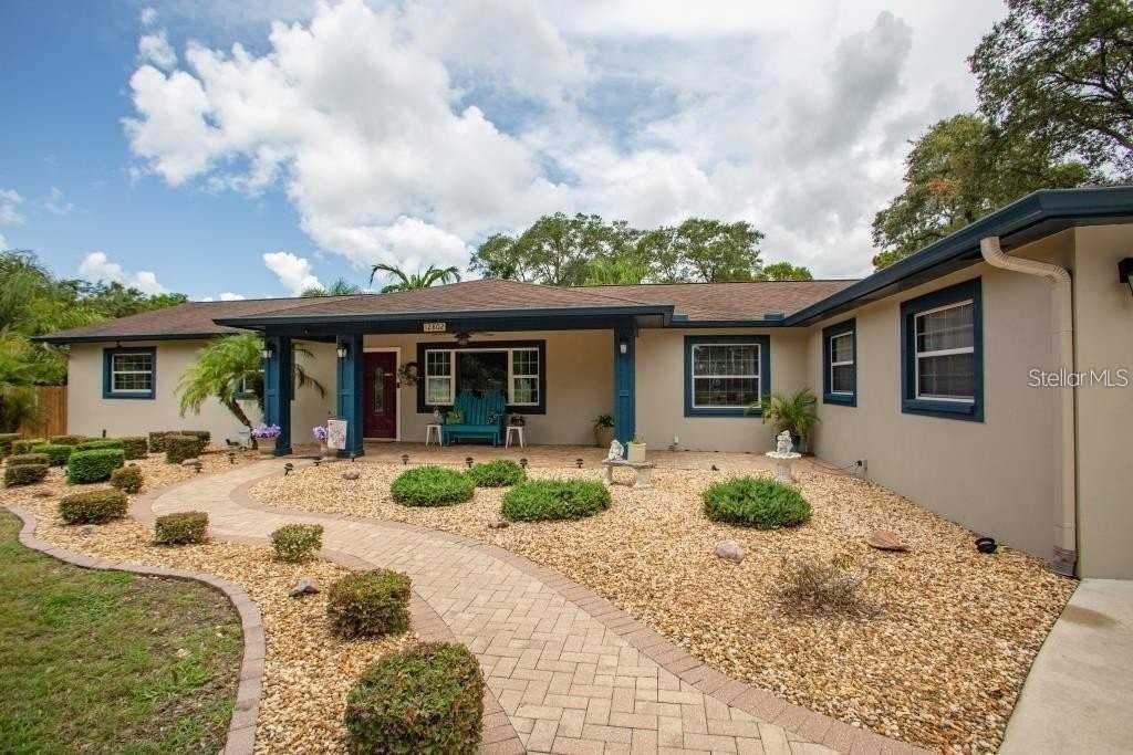 12802 N 53rd St - Photo 5 of 38