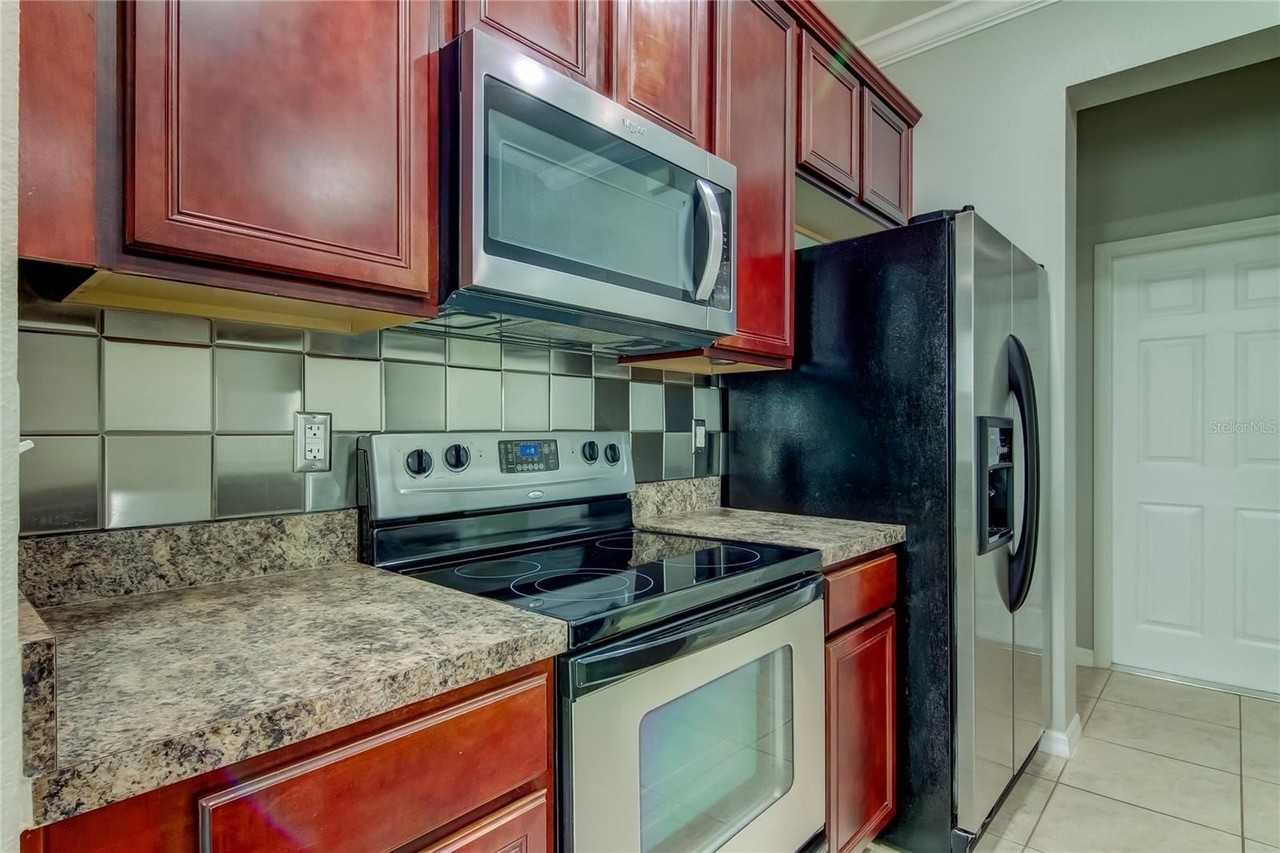 14019 Citrus Crest Cir - Photo 4 of 27