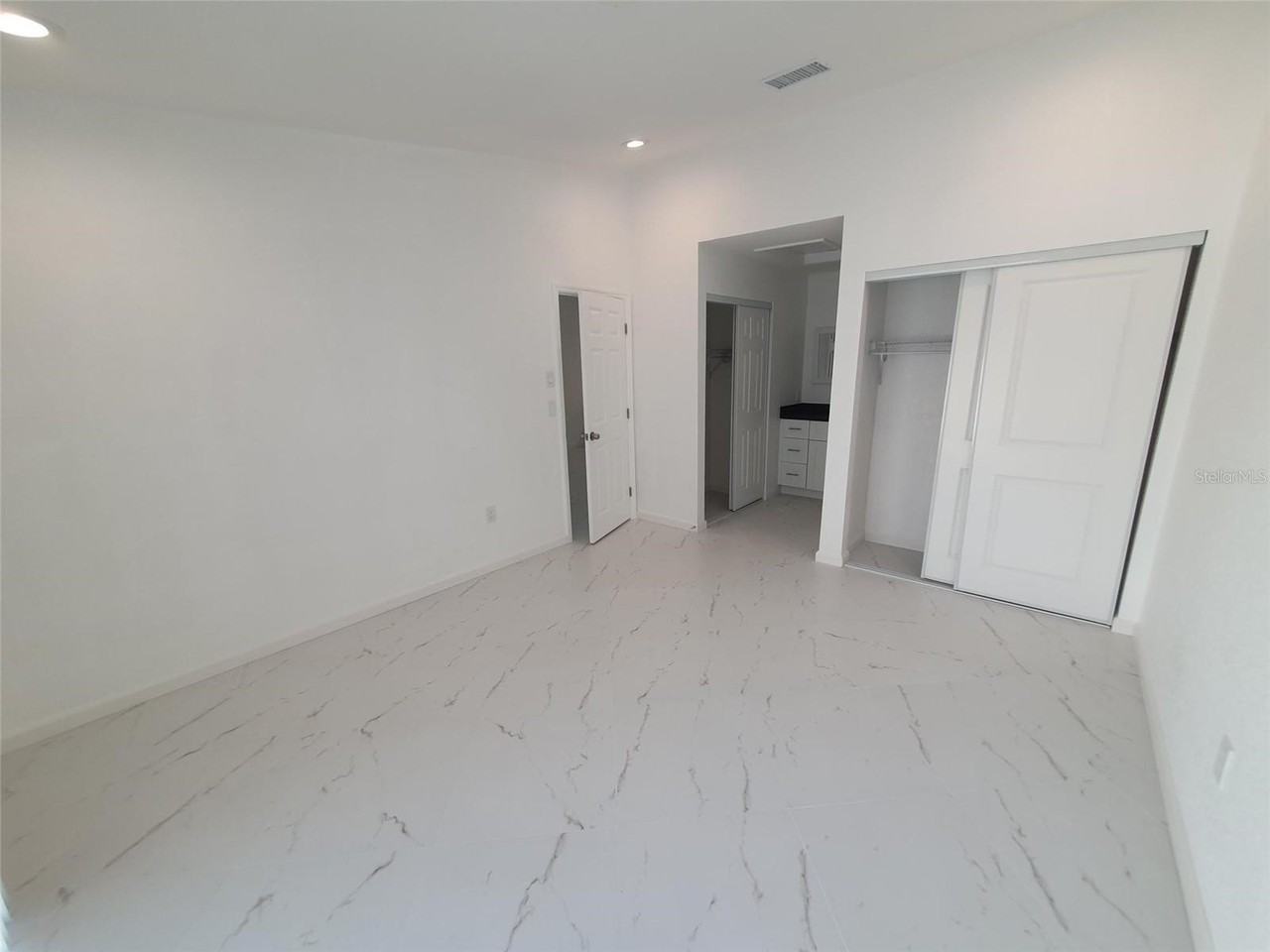 1873 Orange Boulevard Way - Photo 7 of 9