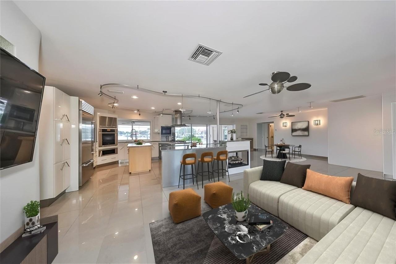 6429 Lake Sunrise Dr - Photo 6 of 41