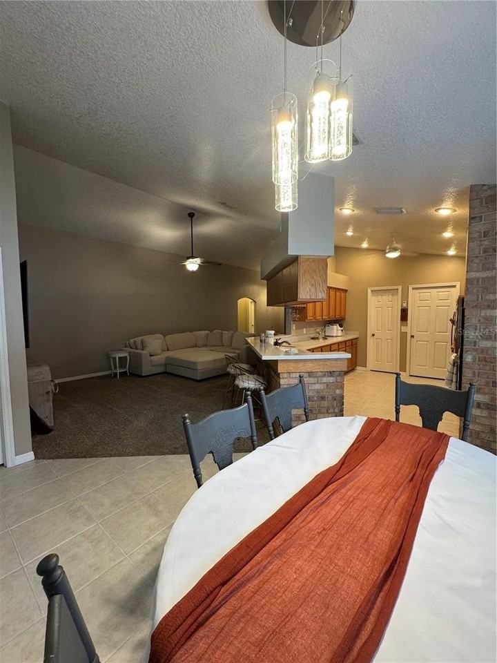 7108 Bucks Ford Dr - Photo 4 of 27