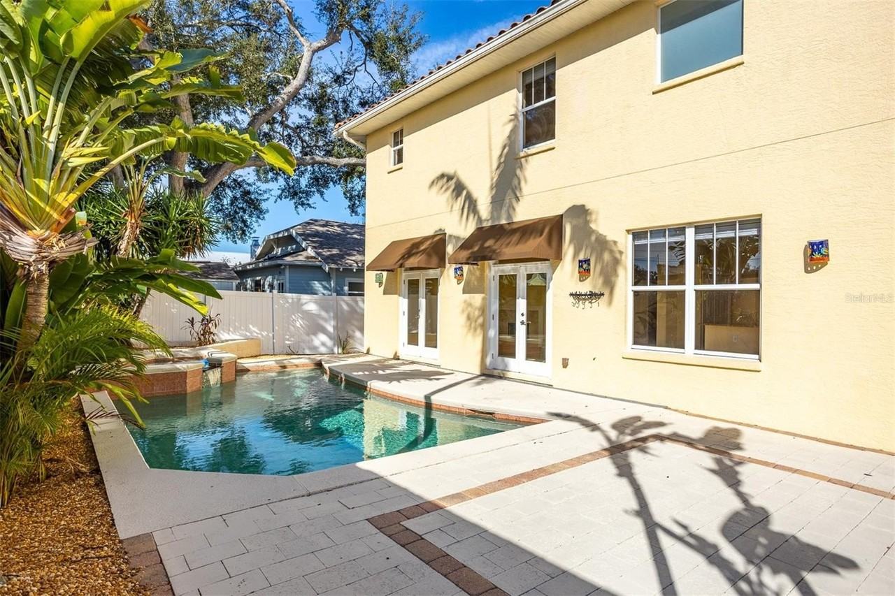 3204 W Empedrado St - Photo 4 of 46