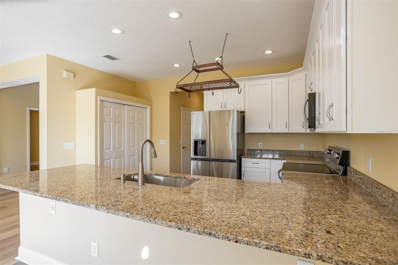 3204 W Empedrado St - Photo 7 of 46