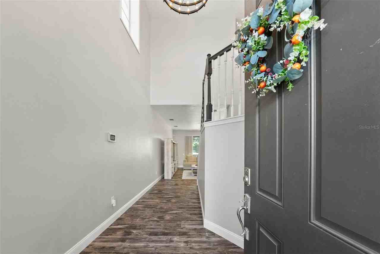 14019 Crater Cir - Photo 2 of 44