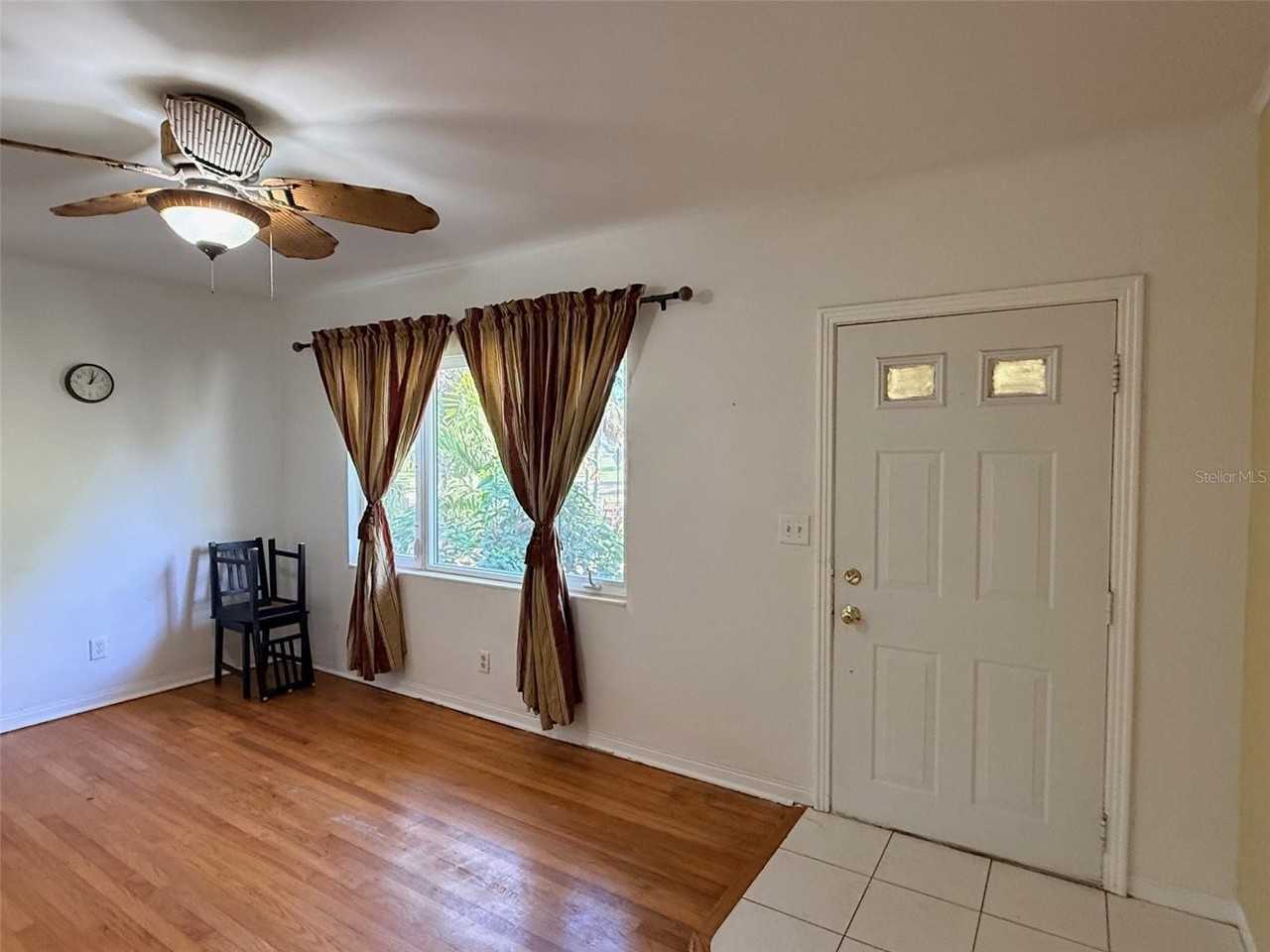 1400 Alhambra Way S - Photo 4 of 34