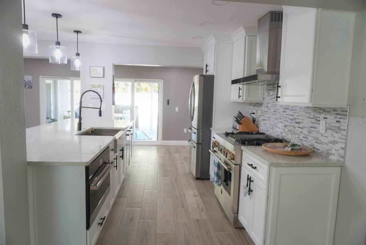 293 Monte Cristo Blvd - Photo 5 of 34