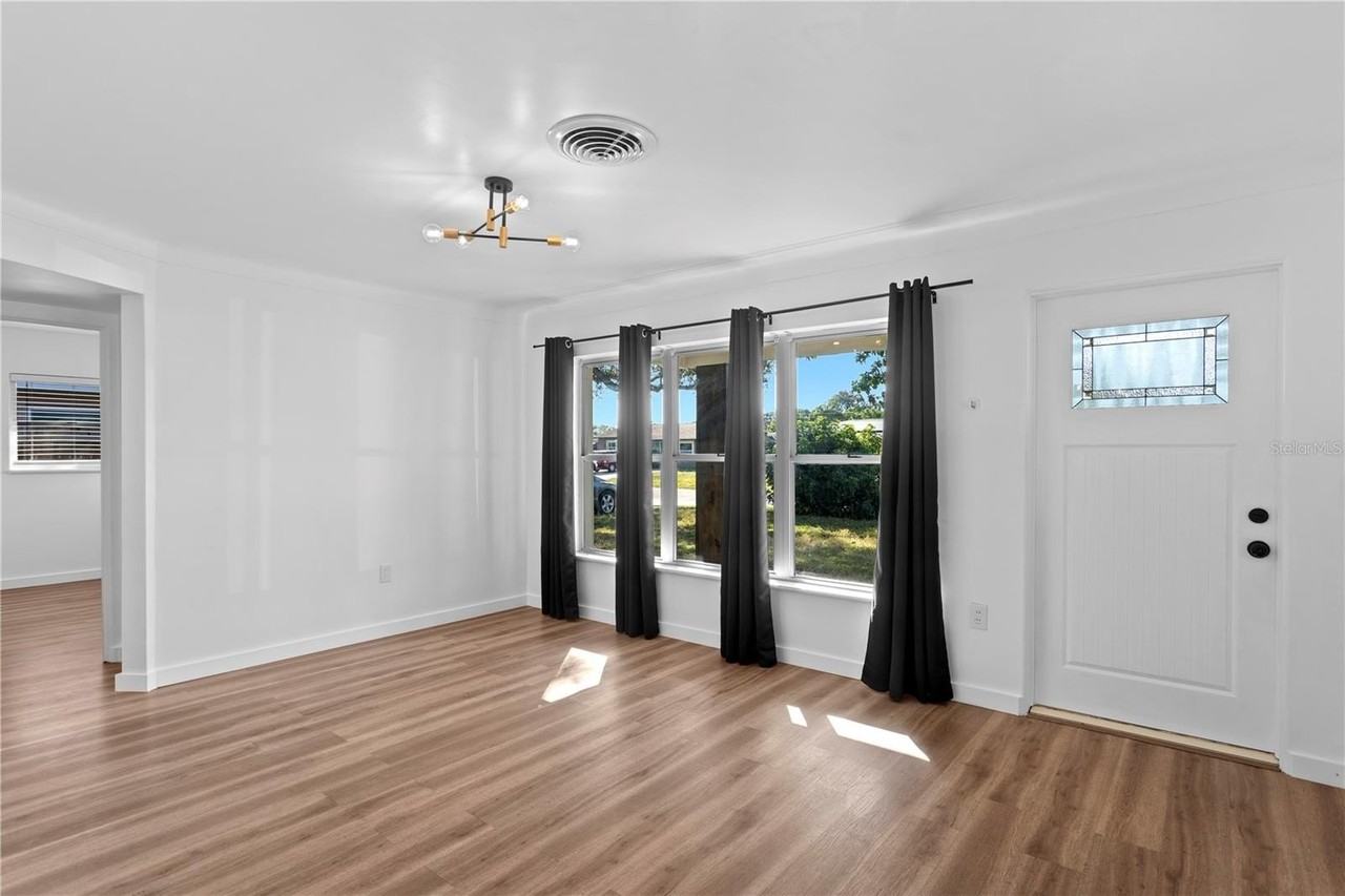 10685 109th St - Photo 7 of 24