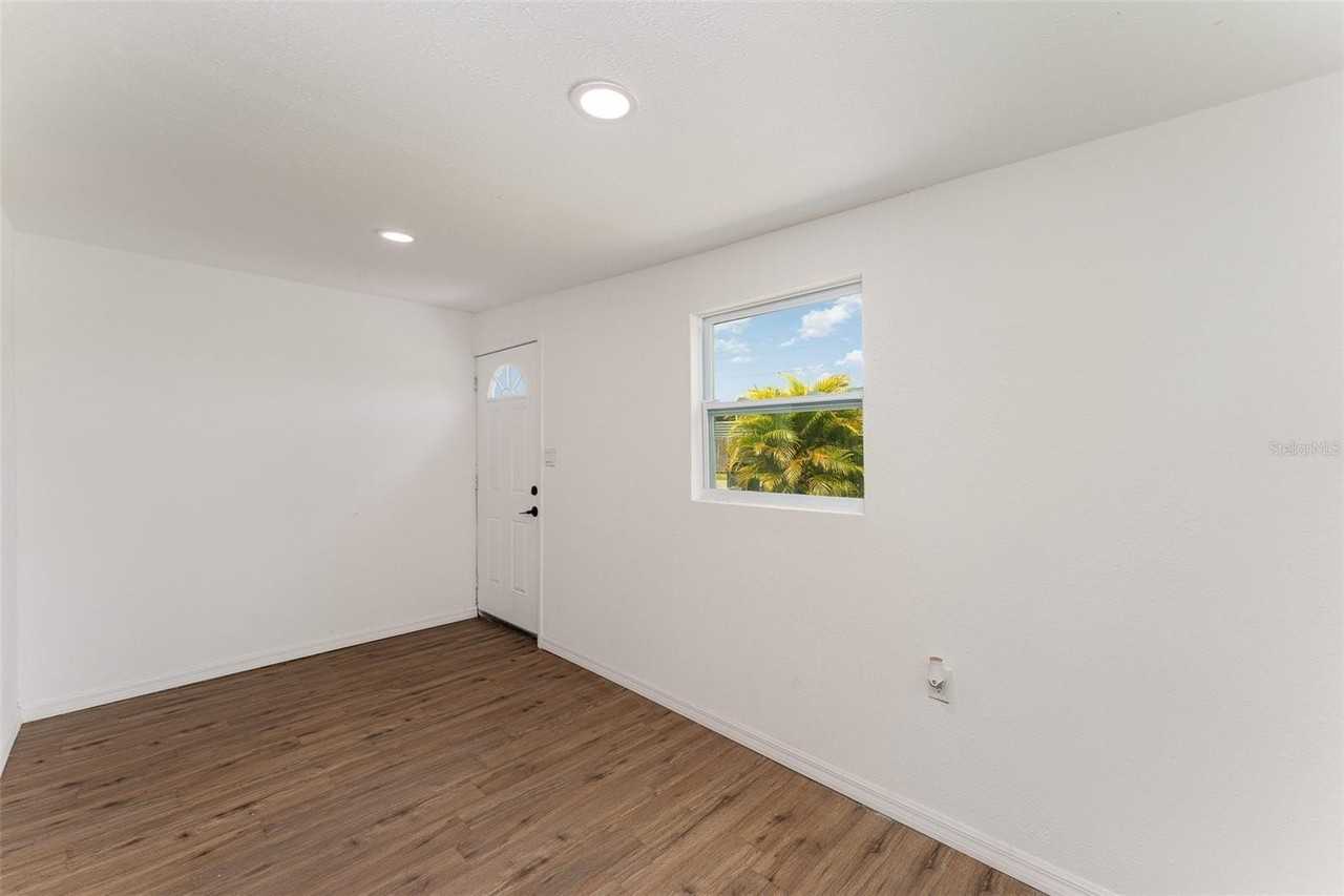 833 N Suwannee Ave - Photo 6 of 25