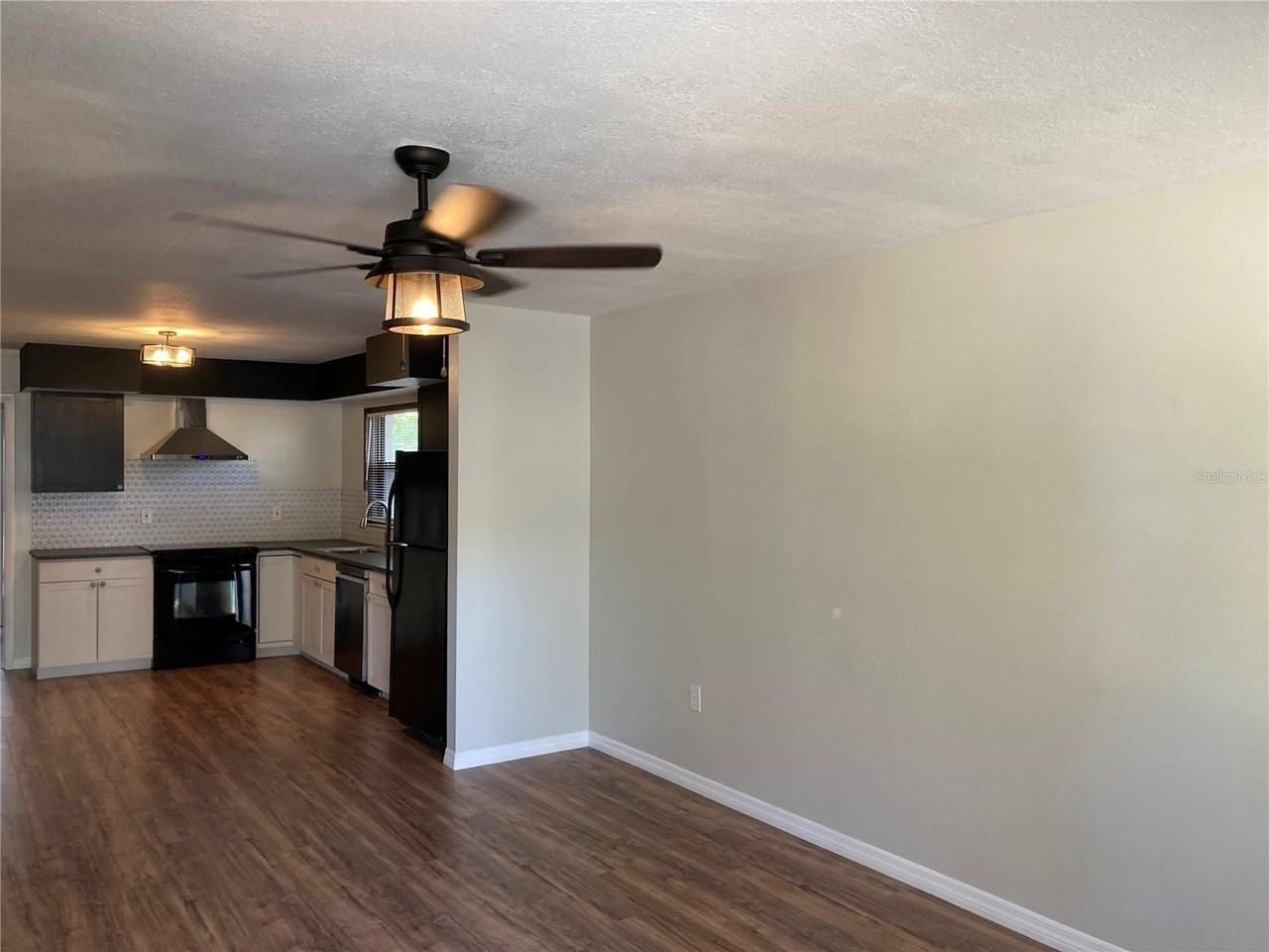 2028 29th Ave N - Photo 3 of 25