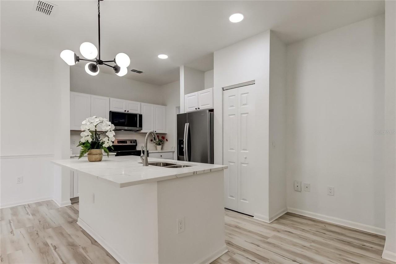 2107 Portofino Pl #3021 - Photo 7 of 50