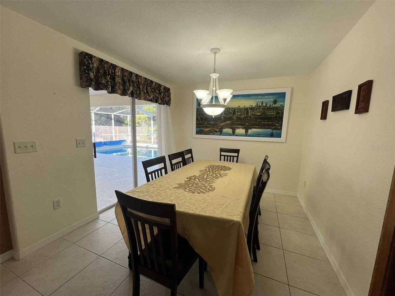 6557 Freeport Dr - Photo 5 of 10