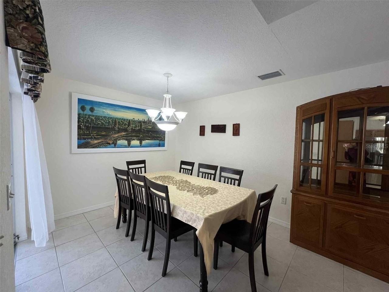 6557 Freeport Dr - Photo 6 of 10