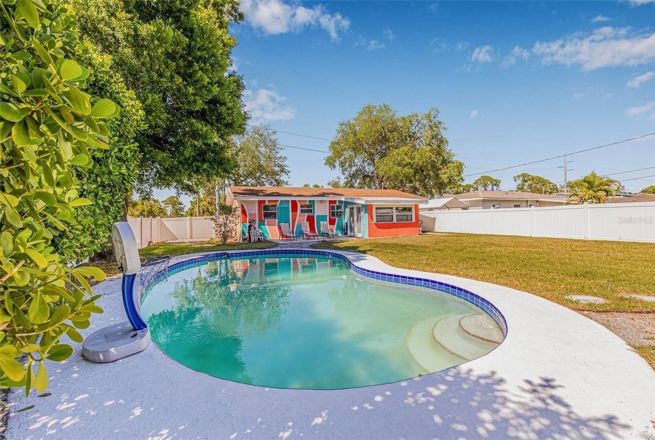 5740 67th Ave N - Photo 3 of 25