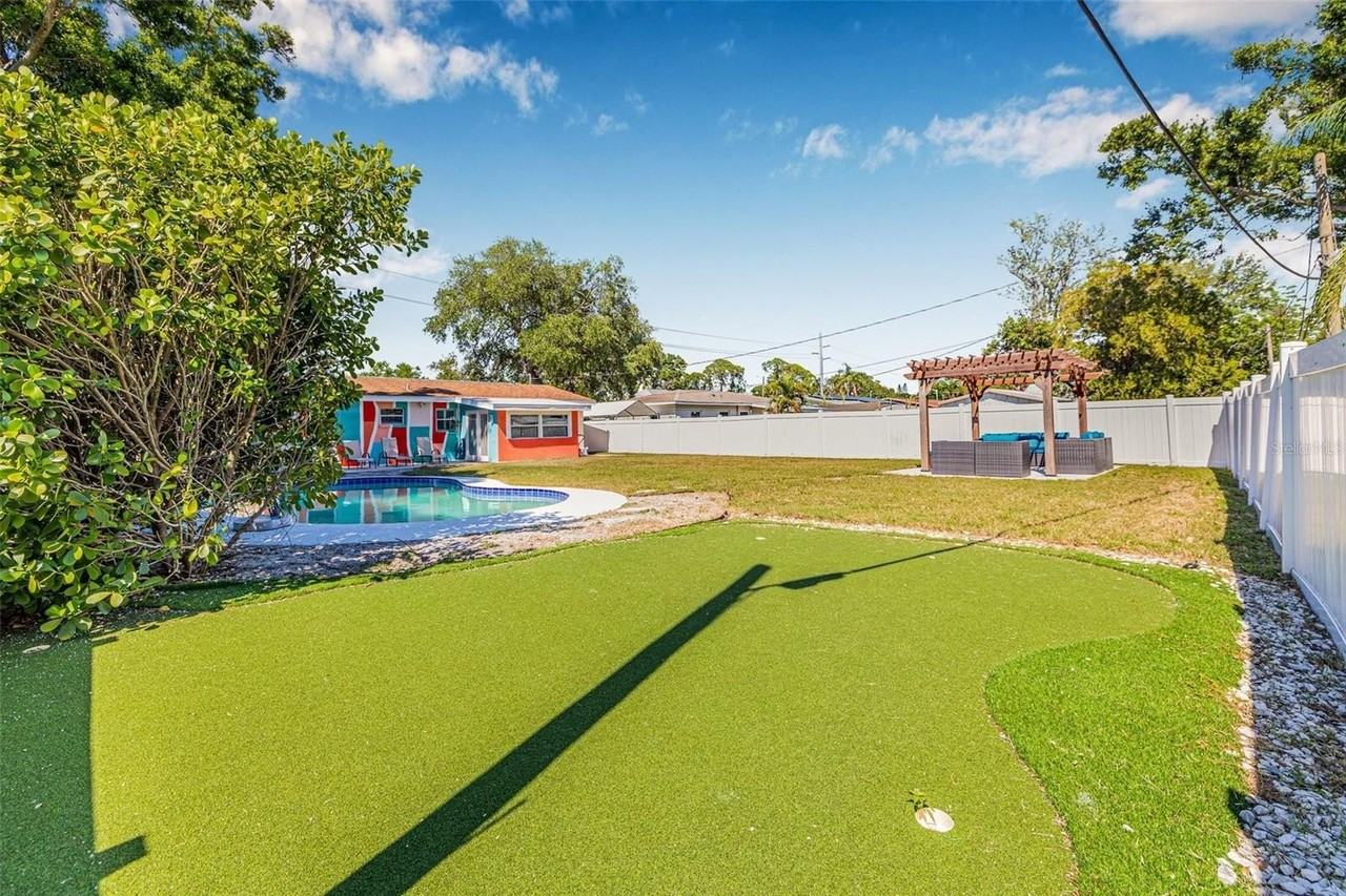 5740 67th Ave N - Photo 7 of 25