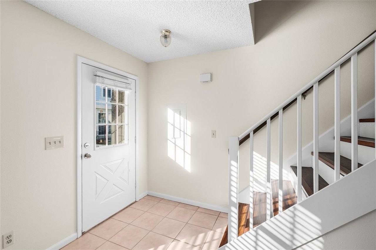 1716 Mill Run Cir - Photo 3 of 31