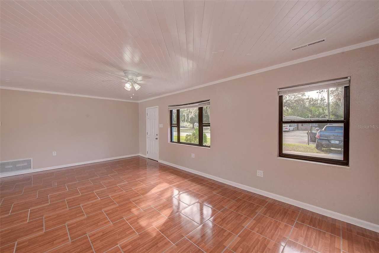 1668 Cleveland St - Photo 5 of 31