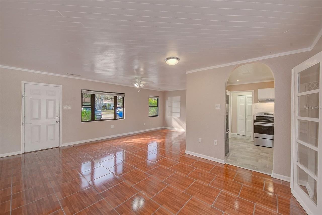 1668 Cleveland St - Photo 7 of 31