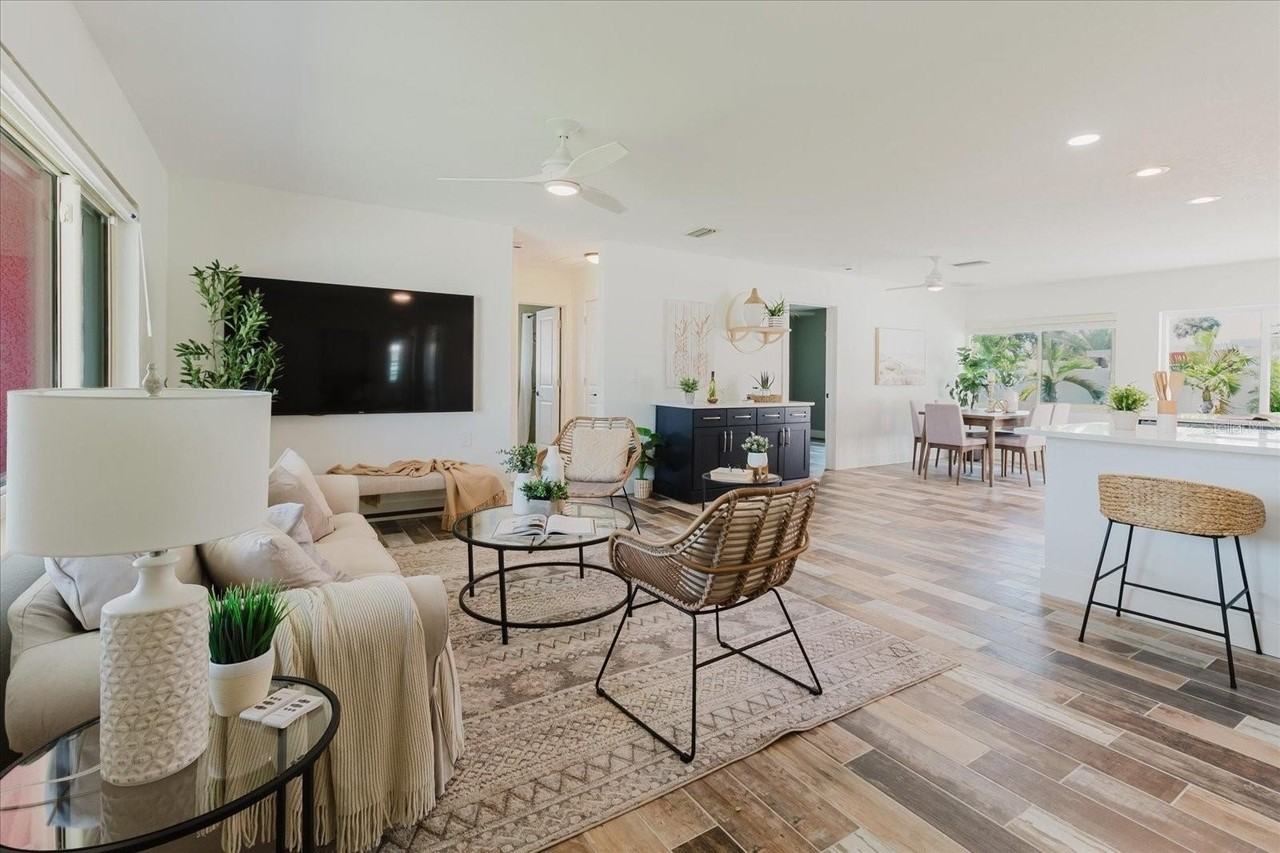 411 87th Ave - Photo 5 of 49