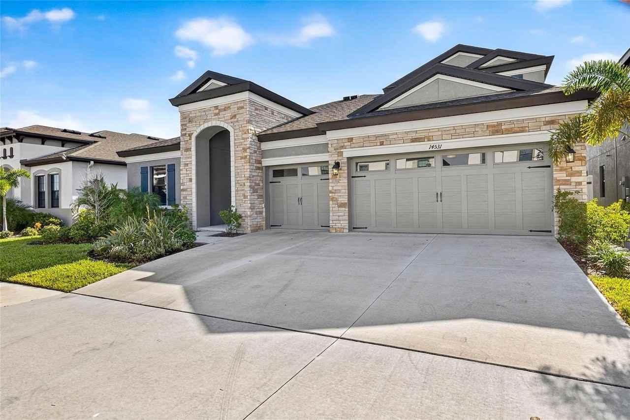 14531 Woodland Spur Dr - Photo 2 of 50