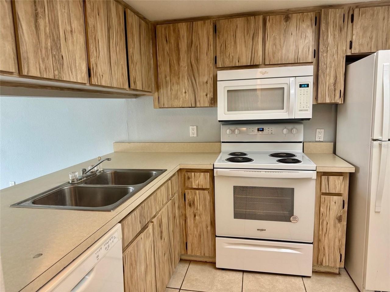 5023 Terrace Palms Cir #202 - Photo 2 of 21