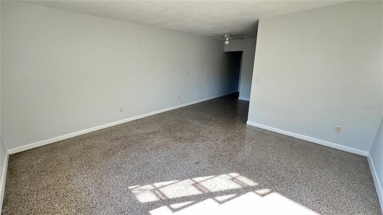 2323 Belmar Dr - Photo 5 of 12