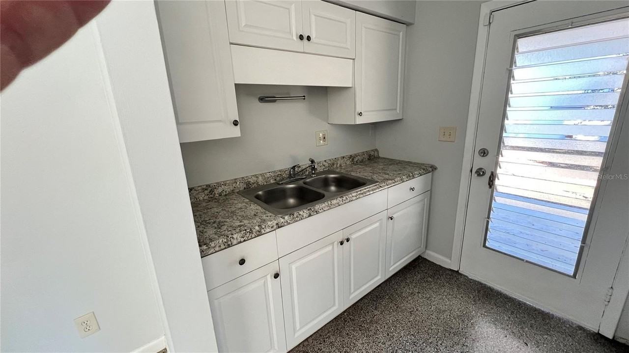 2323 Belmar Dr - Photo 7 of 12