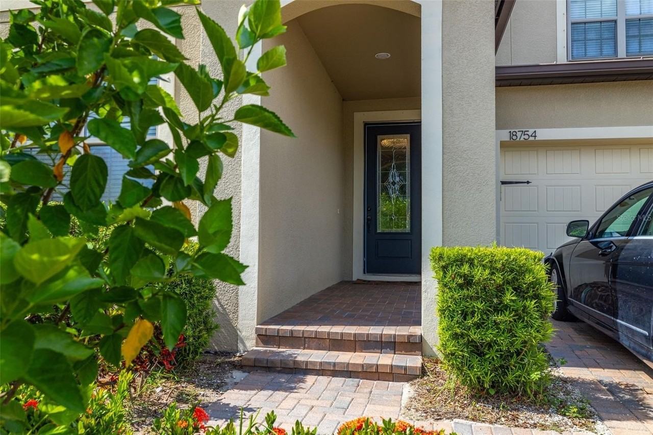 18754 Birchwood Groves Dr - Photo 3 of 32