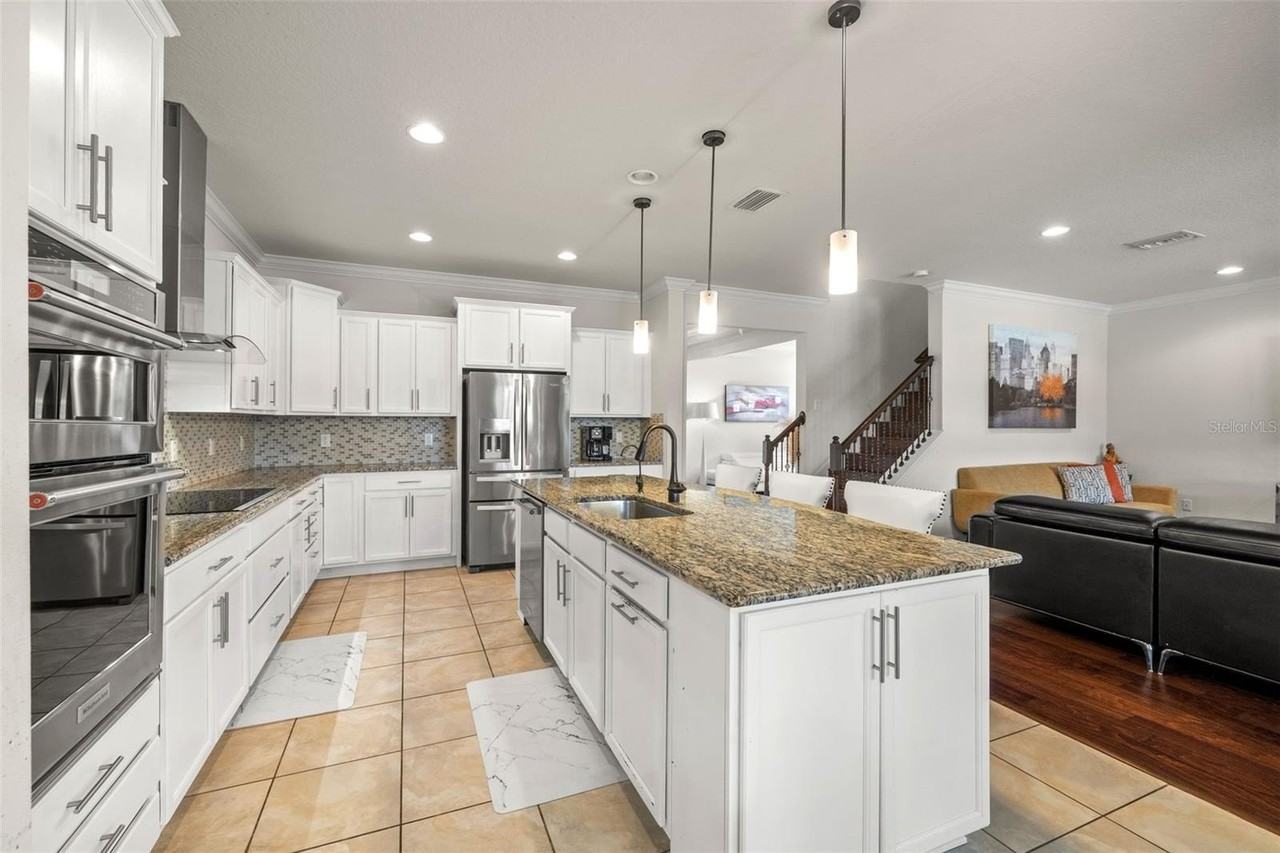 18754 Birchwood Groves Dr - Photo 7 of 32