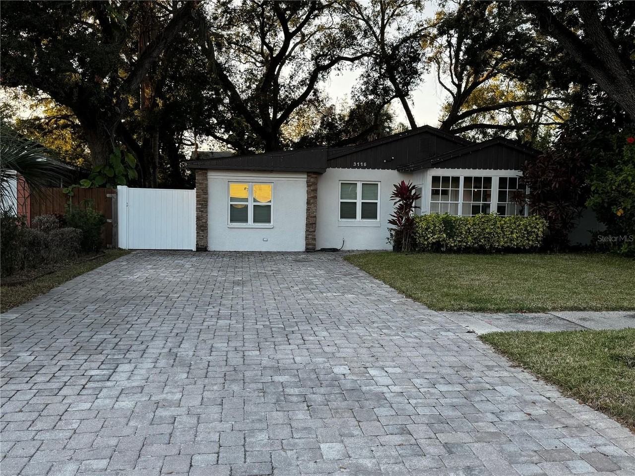 3115 S Manhattan Ave - Photo 2 of 17