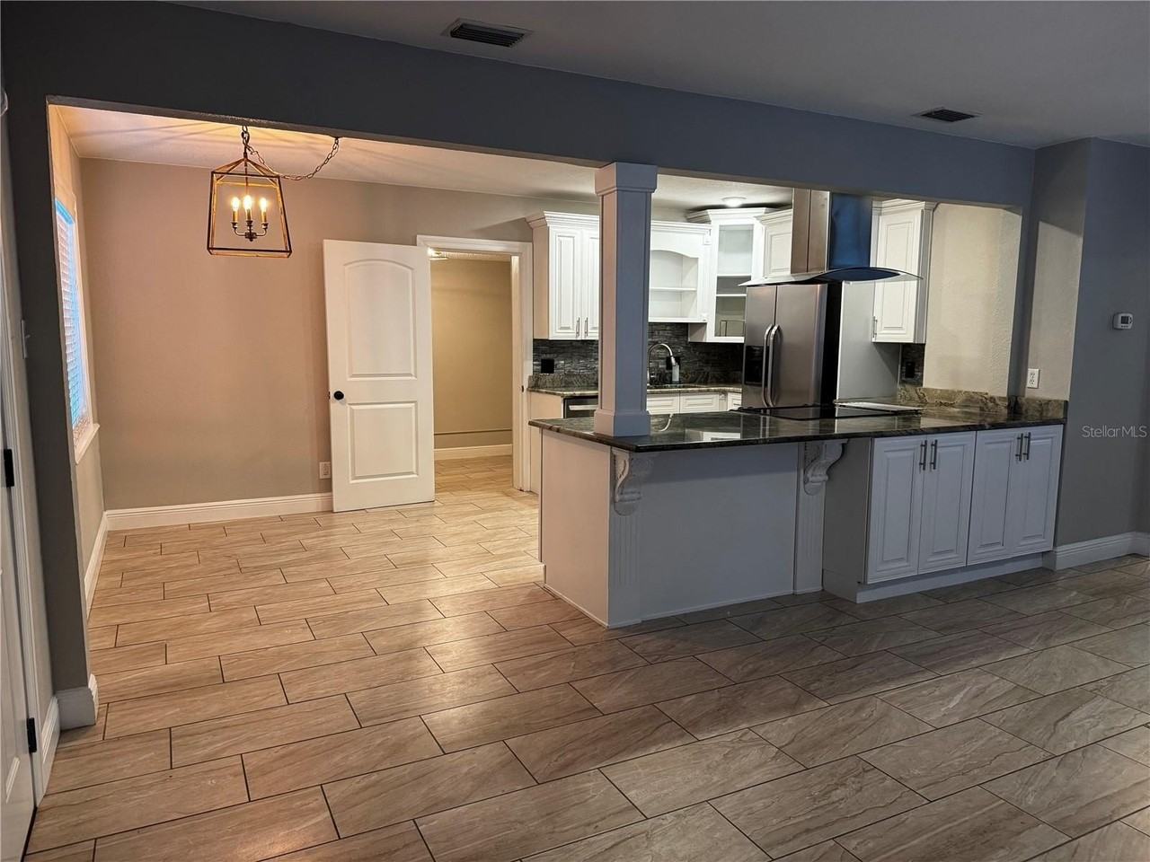 3115 S Manhattan Ave - Photo 4 of 17