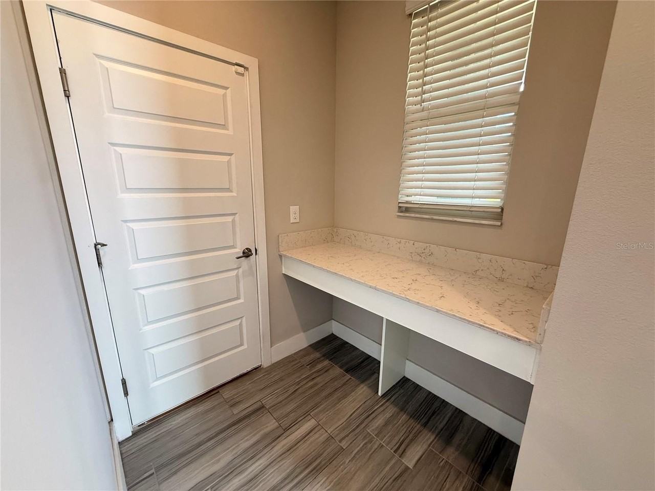 9800 Little Bluestem Dr - Photo 3 of 18