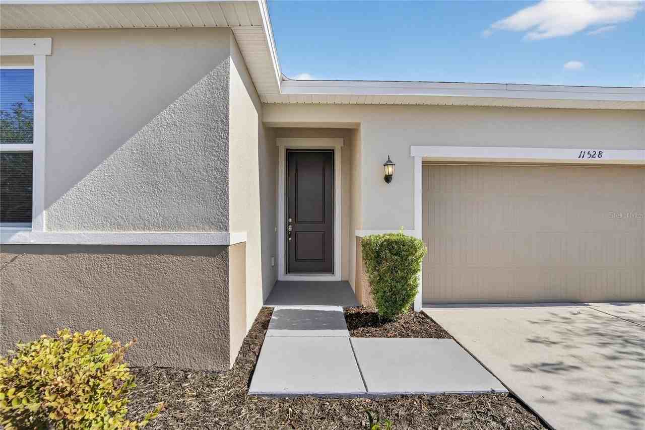 11528 Southern Creek Dr - Photo 4 of 48