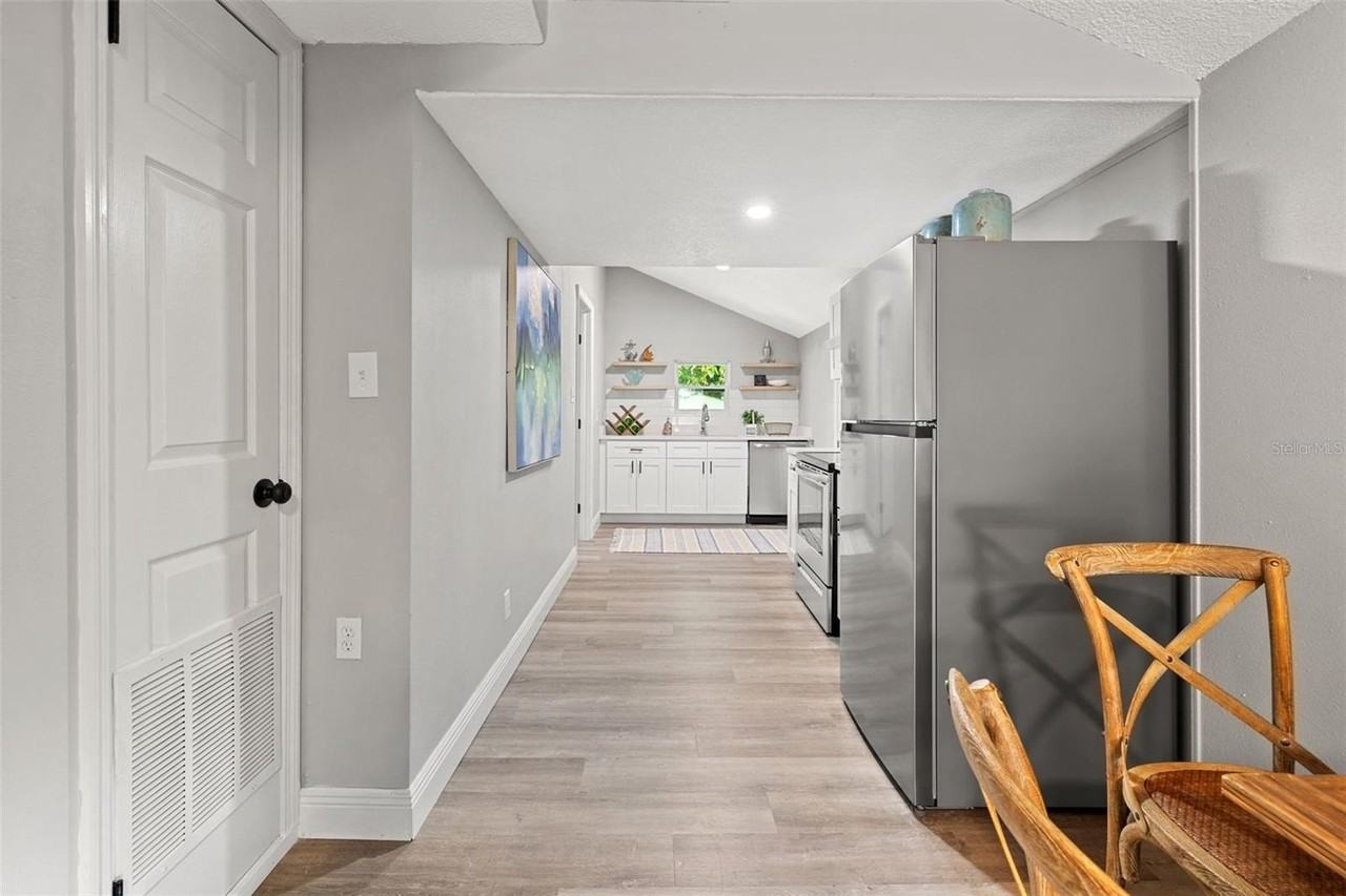 1606 E Osborne Ave - Photo 6 of 33