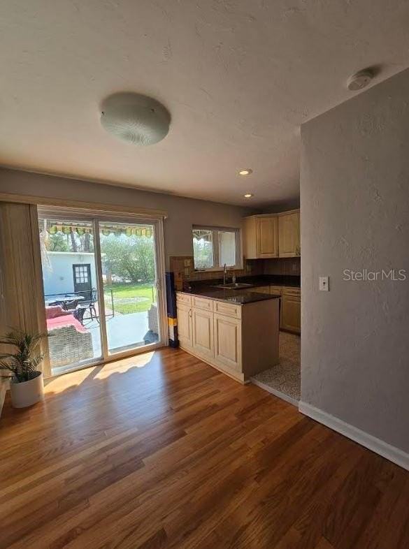 265 Mateo Way Ne - Photo 6 of 19