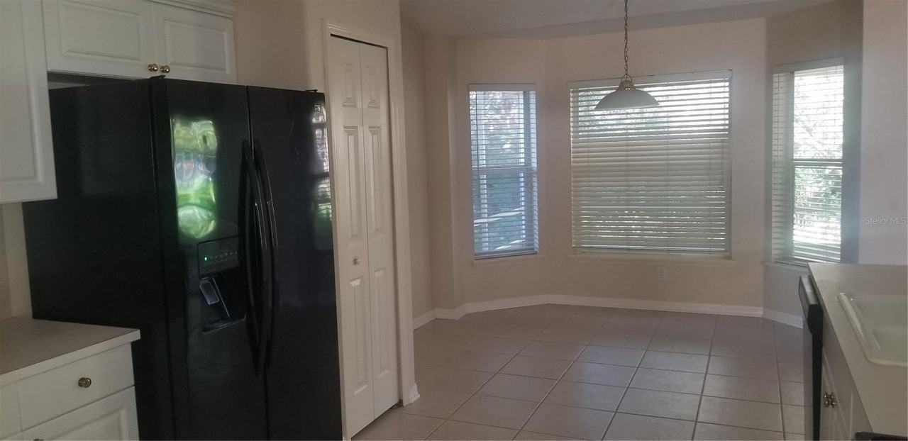 388 Hinsdale Dr - Photo 3 of 4