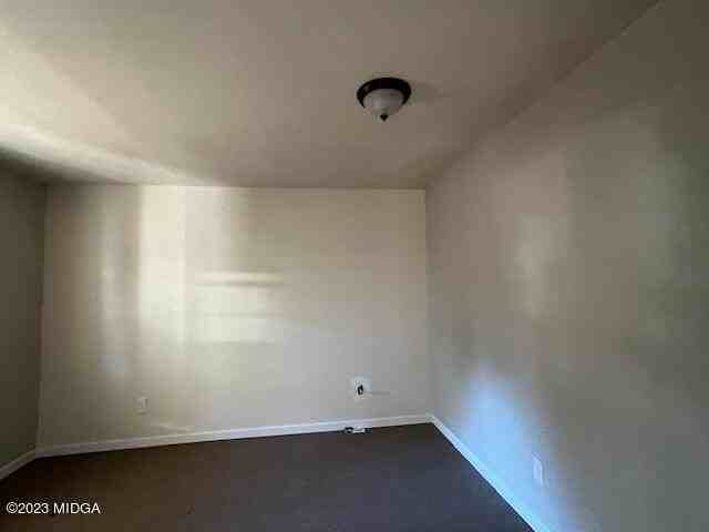 2427 Vivian Dr - Photo 5 of 8