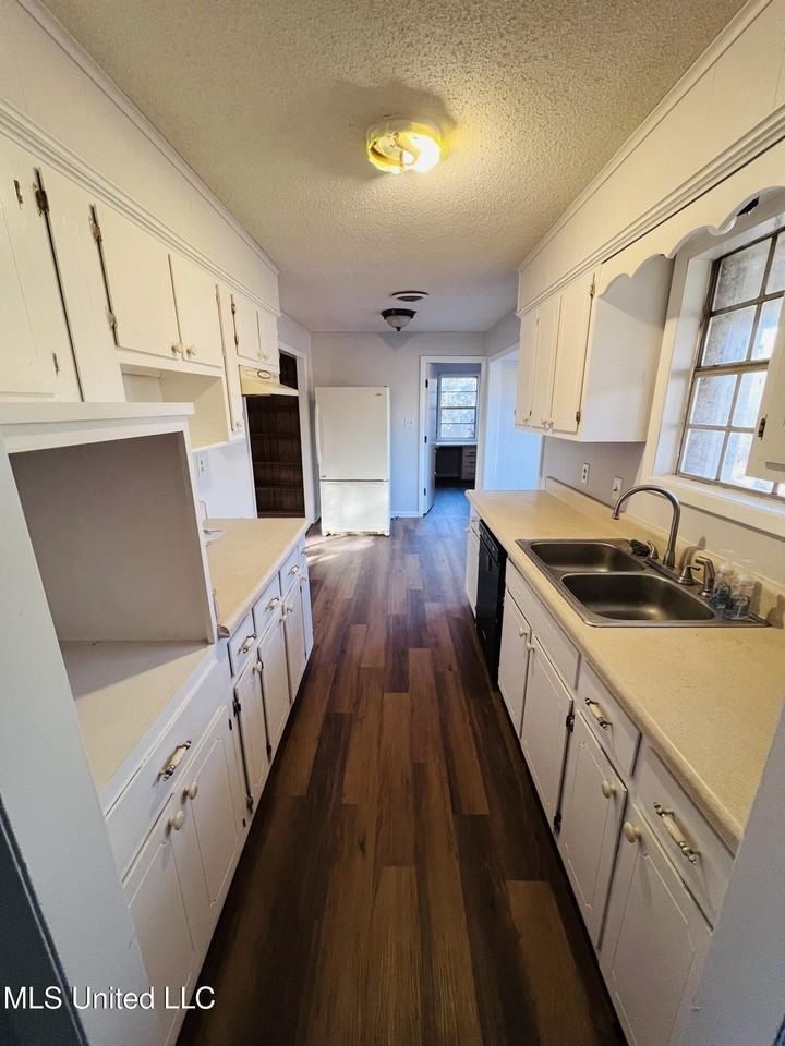 182 Spring Dove Rd - Photo 3 of 24