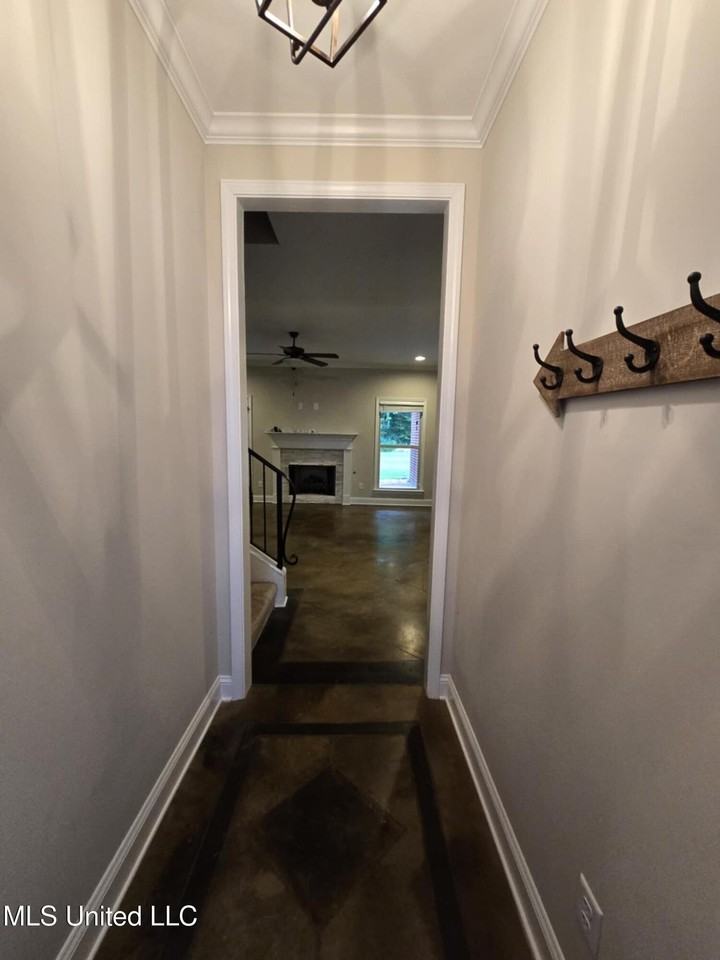 65 Byhalia Creek Farms Rd E - Photo 3 of 14