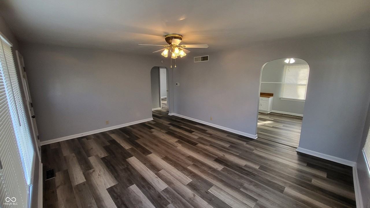 3151 W 18th St - Photo 4 of 16