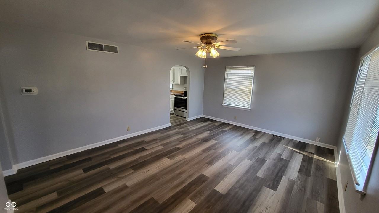 3151 W 18th St - Photo 5 of 16