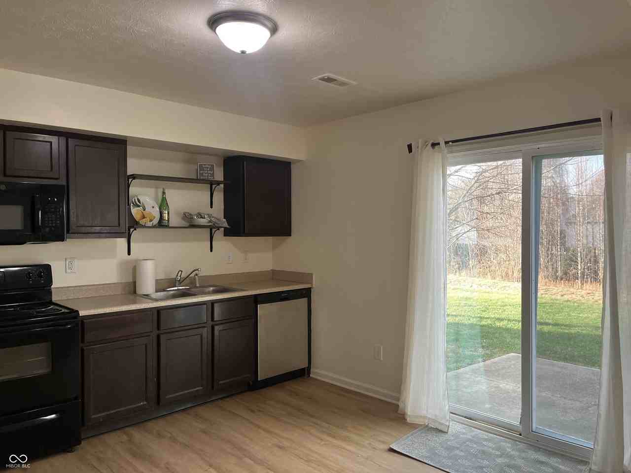 2014 Falcon Ct - Photo 4 of 18