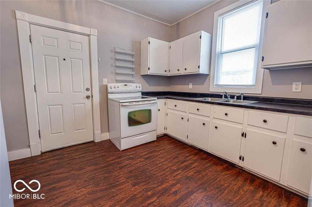 226 N 21st St - Photo 7 of 15