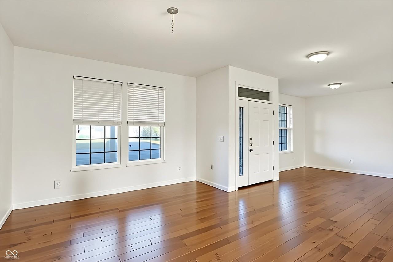 2161 Silver Rose Dr - Photo 4 of 39