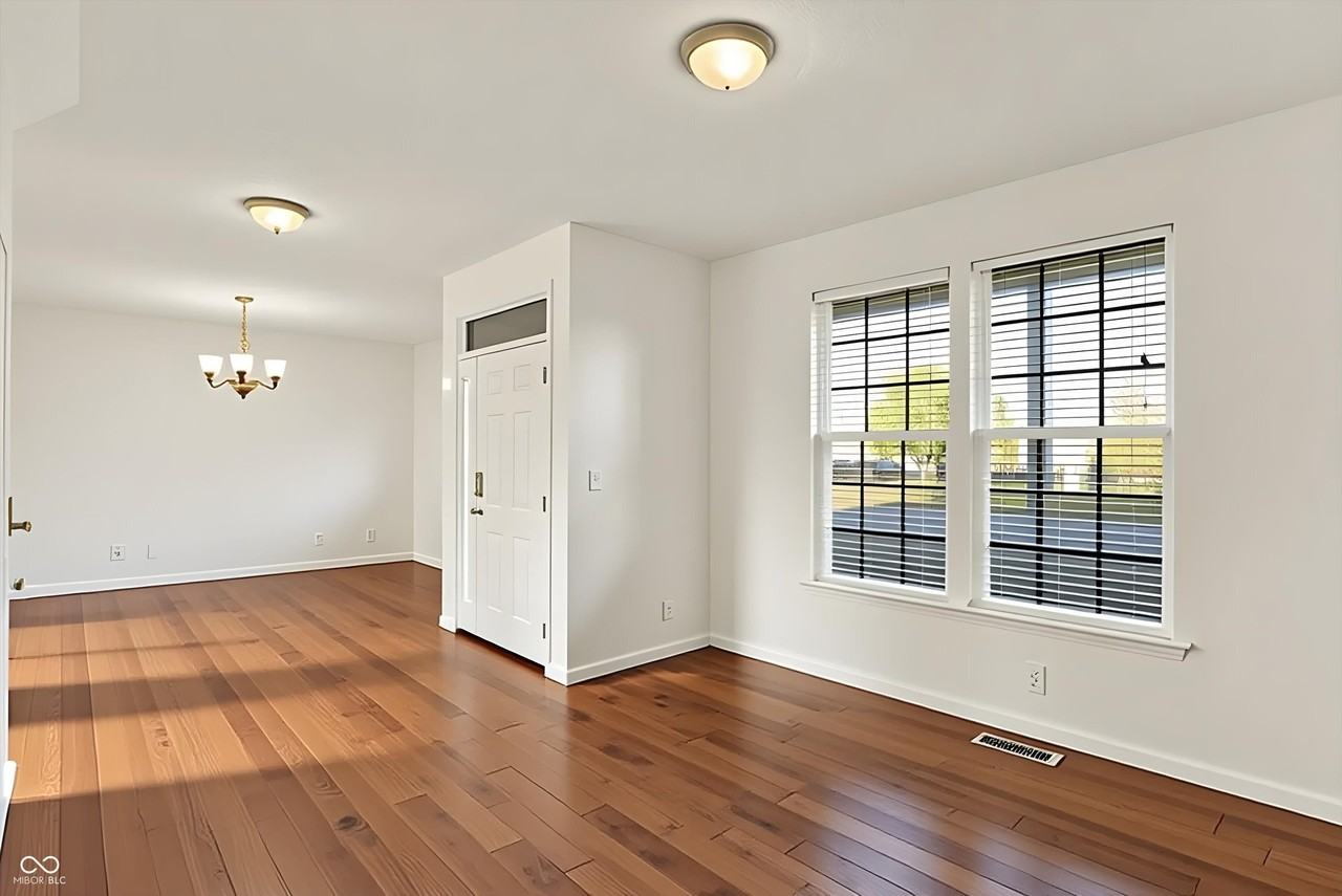 2161 Silver Rose Dr - Photo 5 of 39