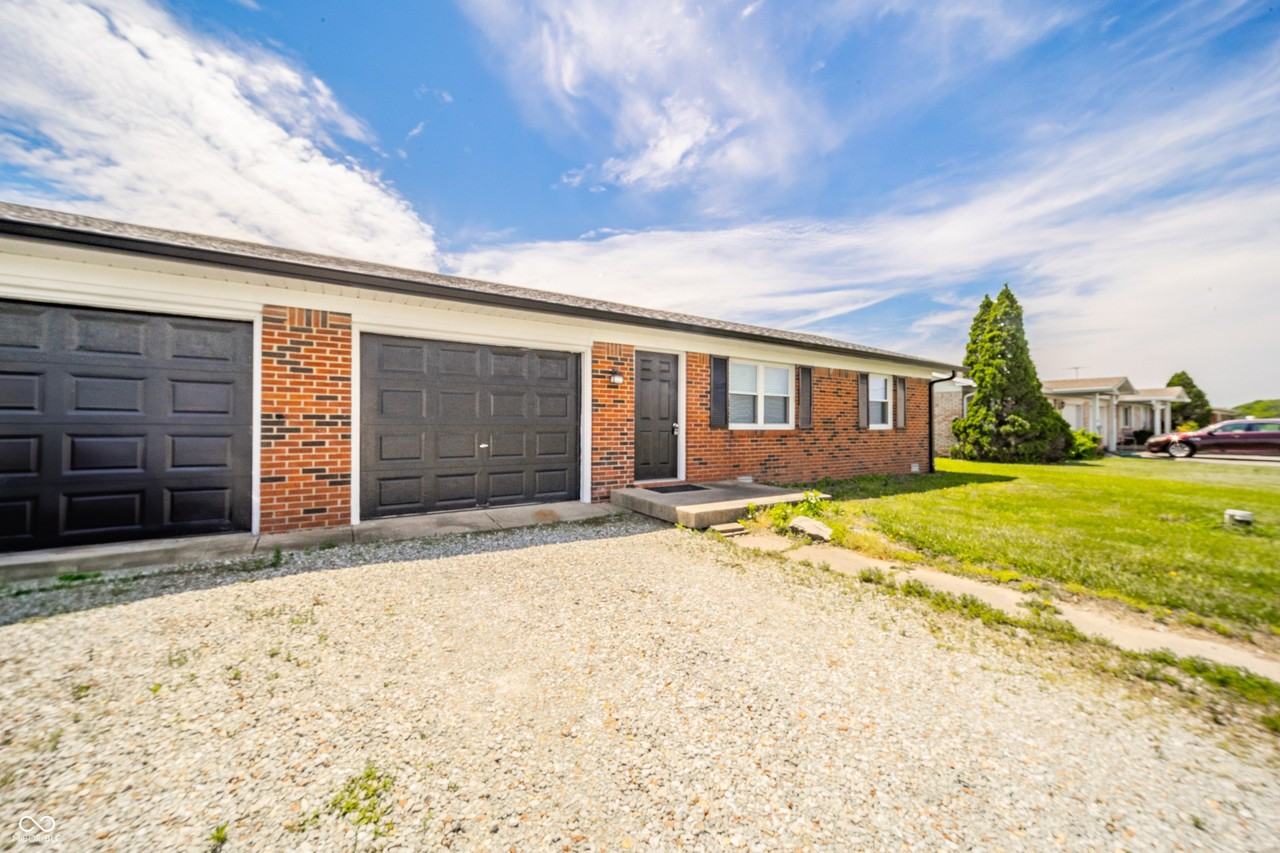 6461 W 300 S - Photo 3 of 19